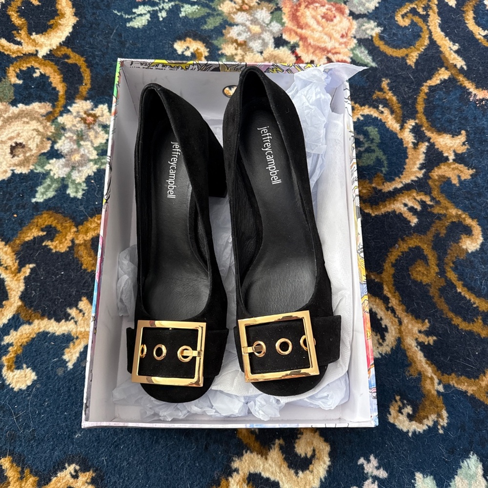 Jeffrey Campbell black suede facts heels. NIB w/tags. Retail 150. Perfect shape - Picture 6 of 11